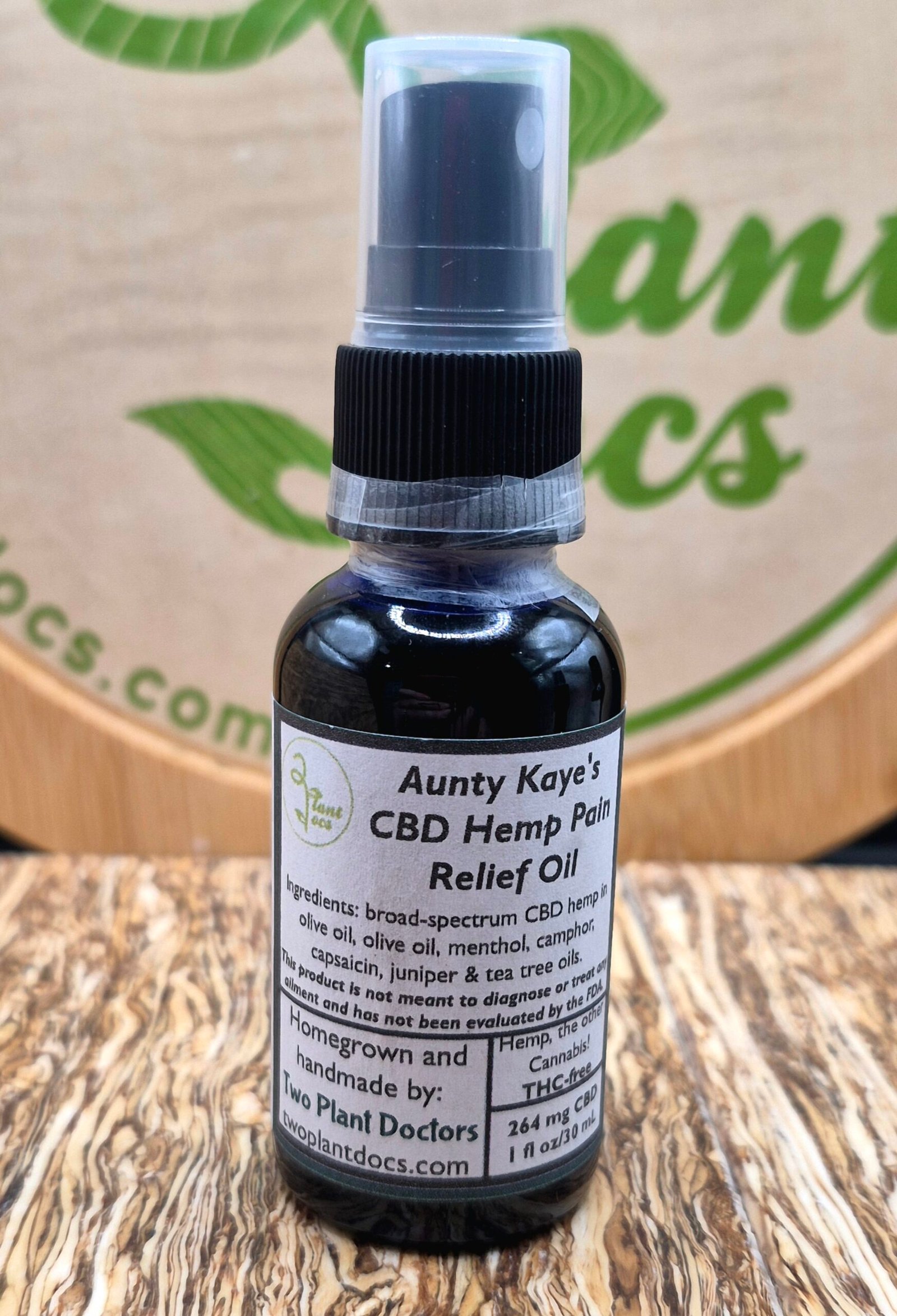 one small glass bottle (1 oz) with sprayer top