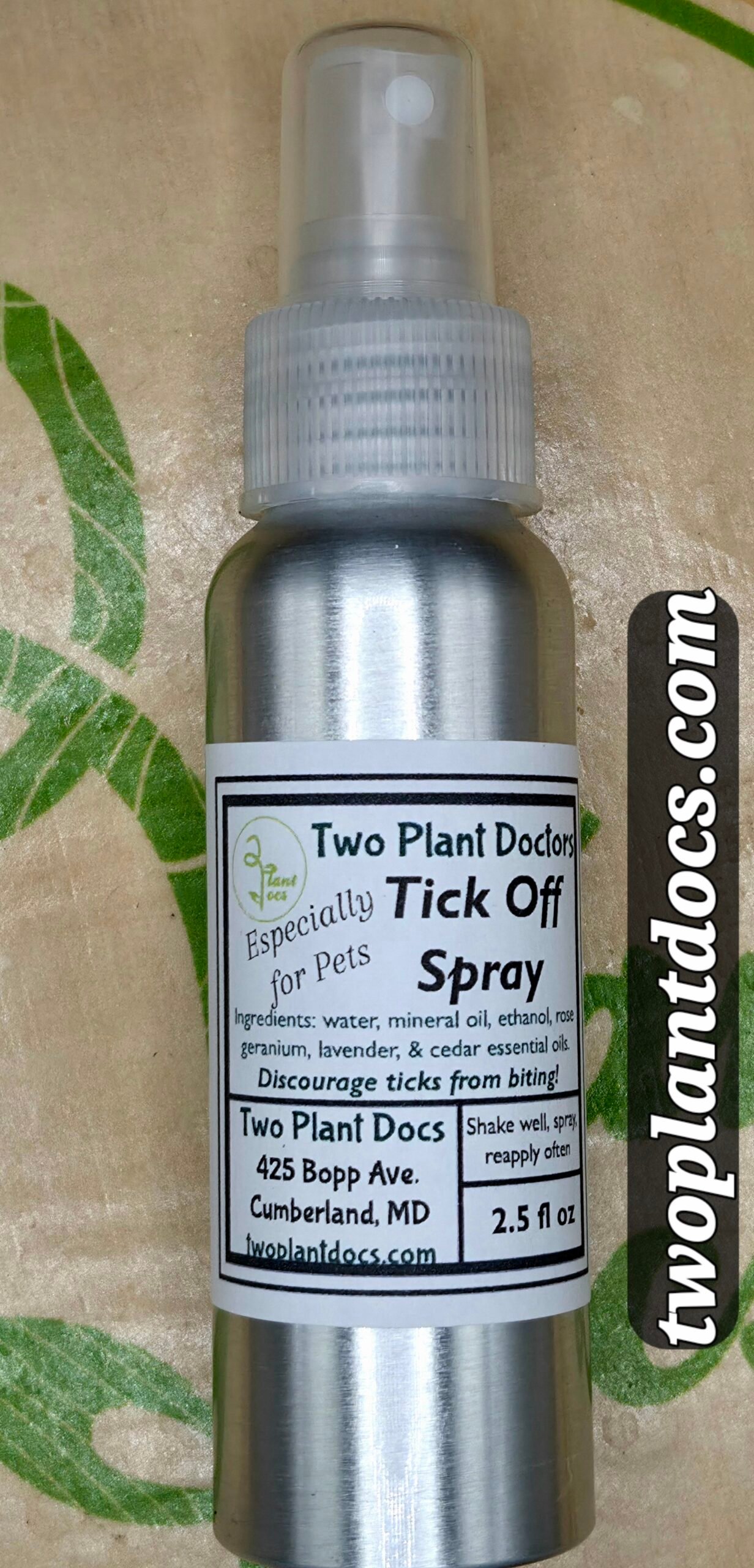 Aluminum spray bottle with white sprayer